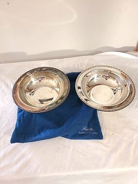 2 Silver-Plated Serving Bowls WmA. Rogers By Oneida Ltd 10.5in W/cover